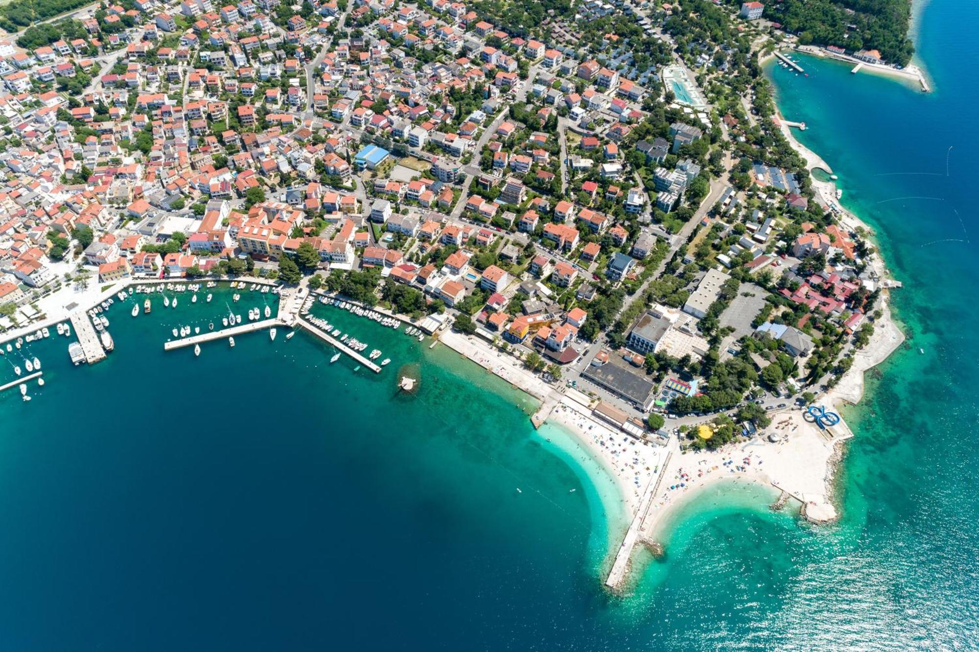 Apartments By The Sea Selce, Crikvenica - 2372 エクステリア 写真